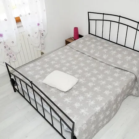 Holiday home Ana Istra *